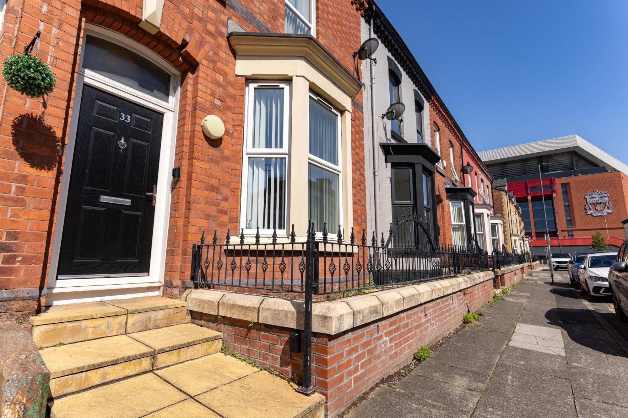 Air Host & Stay - Rockfield House - Sleeps 8 Liverpool Extérieur photo